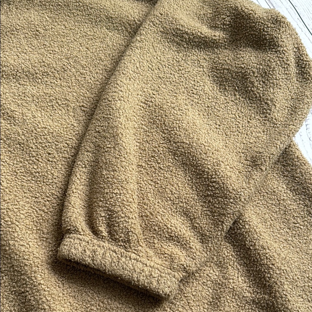 Women’s TAYLOR SWIFT Folklore Album  Sherpa Sweater Size 4X - Picture 6 of 9
